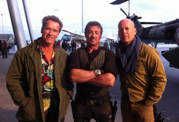 Stallone comparte un fotón de hace 30 años con Arnold Schwarzenegger y Bruce Willis 3