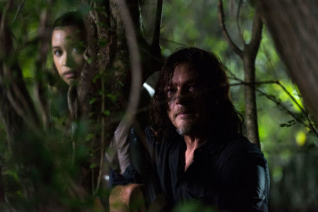 gallery-1512997842-rosita-and-daryl-twd