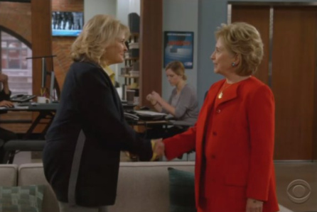 Murphy Brown estrena su temporada de regreso con cameo sorpresa de Hillary Clinton