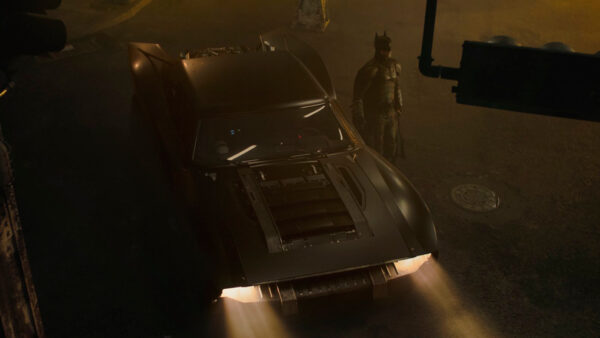 El batmóvil de “The Batman” muestra el diseño más extraño de su historia 2