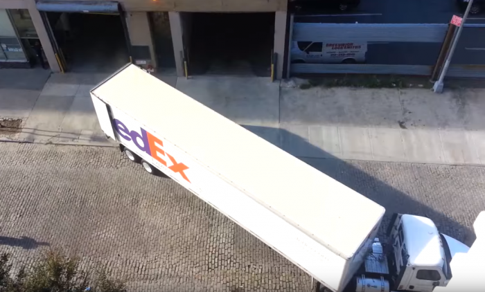 Fedex truck amazing reverse parking   YouTube
