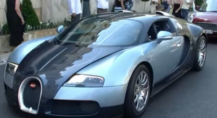 Girl driving Bugatti Veyron gives 500€ to the valet   YouTube