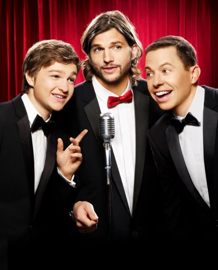 ashton-kutcher-sings-opening-for-two-and-a-half-men