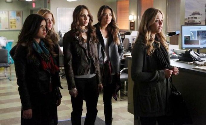 pretty-little-liars-will-return-for-two-more-seasons