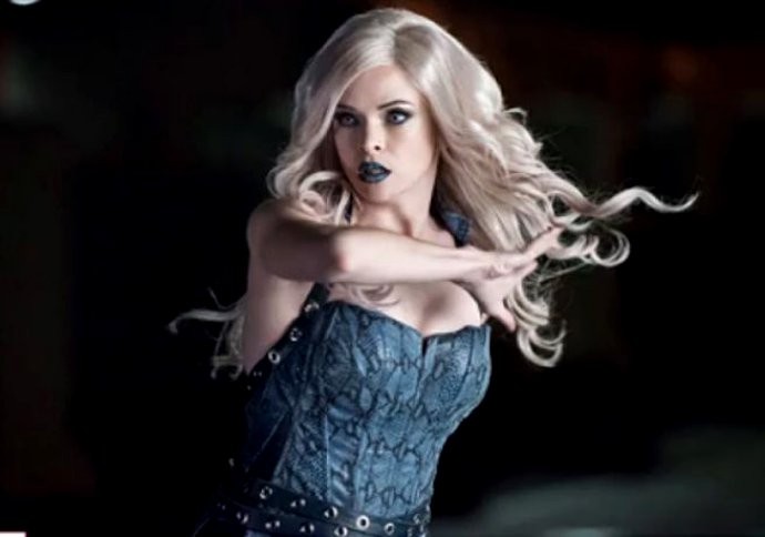 the-flash-debuts-first-look-danielle-panabaker-killer-frost