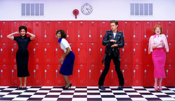 carly-rae-jepsen-keke-palmer-and-more-hand-jive-in-grease-live-promo