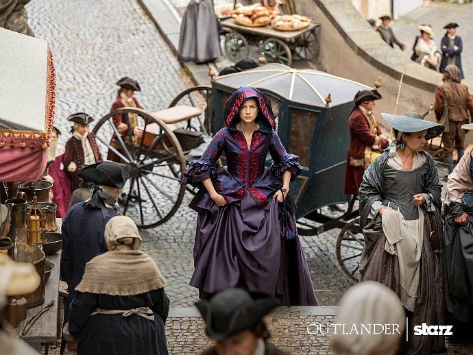 outlander-claire-will-set-out-on-her-own-mission-in-season-2