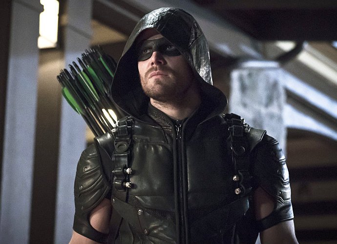 stephen-amell-to-appear-on-legends-of-tomorrow-as-future-oliver-queen
