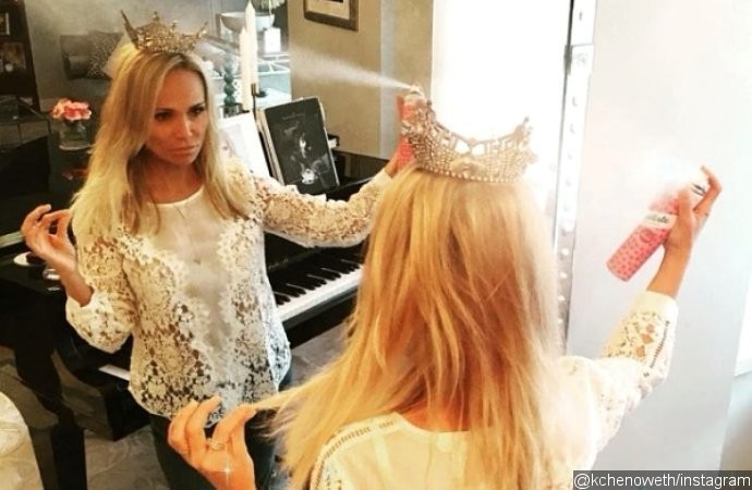 kristin-chenoweth-joins-the-cast-of-hairspray-live