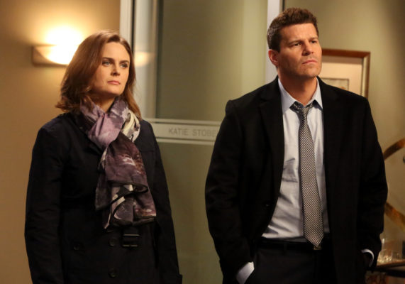 Fotos Del Final De Rodaje De Bones Tras Doce Temporadas Series Adictos