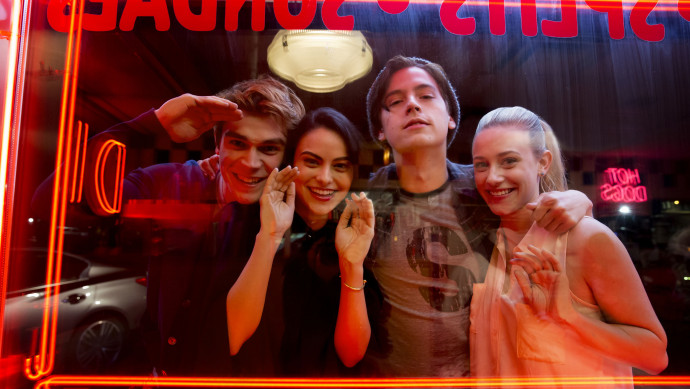 Riverdale -- "Pilot" -- Image Number:RVD101g_BTS_0281.jpg -- Pictured (L-R): Behind the scenes with KJ Apa as Archie, Camila Mendes as Veronica, Cole Sprouse as Jughead, and Lili Reinhart as Betty -- Photo: Katie Yu/The CW -- © 2016 The CW Network. All Rights Reserved.