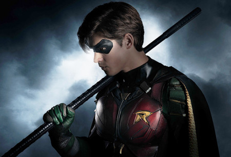 titans-robin-first-look